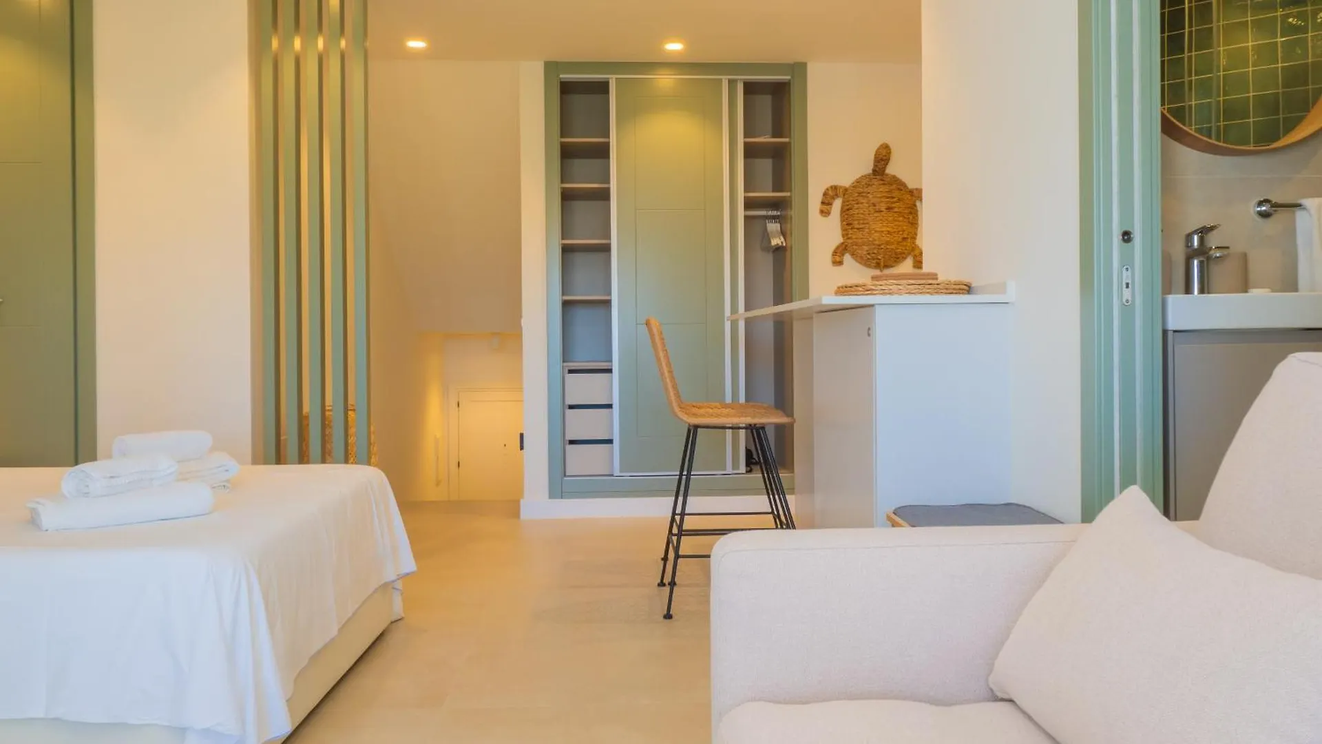 Cubo'S Estudio Cabopino Port & Parking Marbella Spain